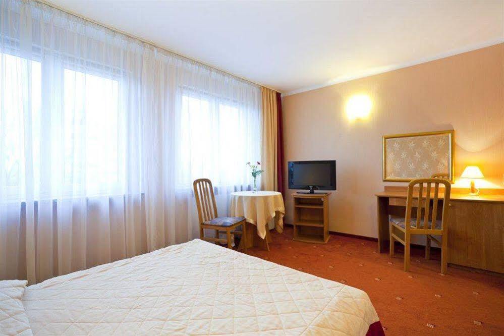 Hotel Huzar Lublin Exterior foto